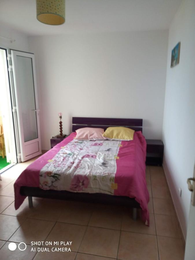 Charmant Studio Dans Le Sud, Ideal Pour Un Couple Trois Mares Экстерьер фото